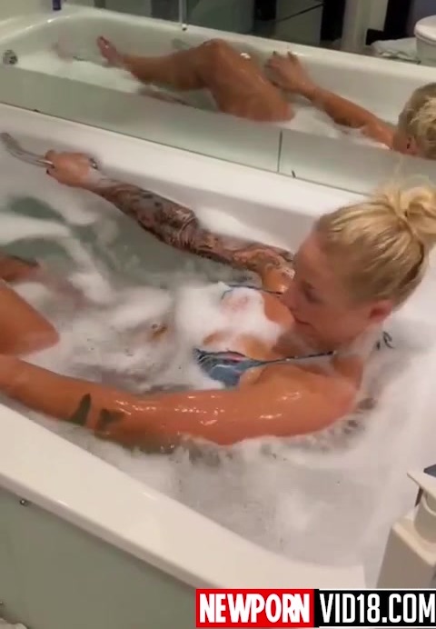 Ebanie Bridges / Blonde Bomber  video nude shower!!!