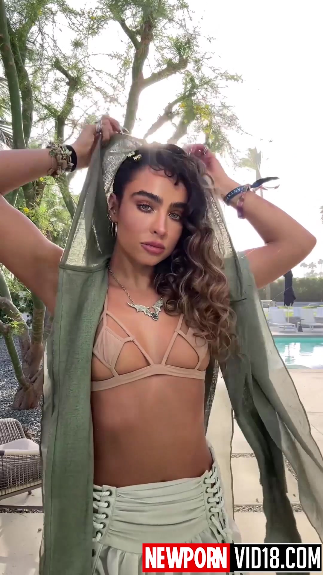 Sommer Ray  video showing off her big breasts!!!