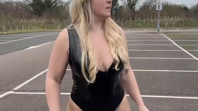 Sammy Thighs  nude video showing big boobs!!!