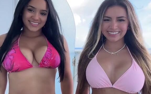 Lovenexy Onlyfans  video showing off her big breasts!!!