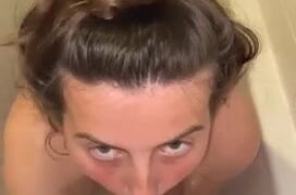 Leah Shorty  nude video masturbating with dildo!!!