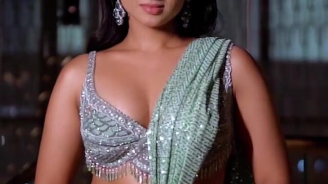 Pragya Nagra / Pragyanagra nude showing off her big breasts!!!