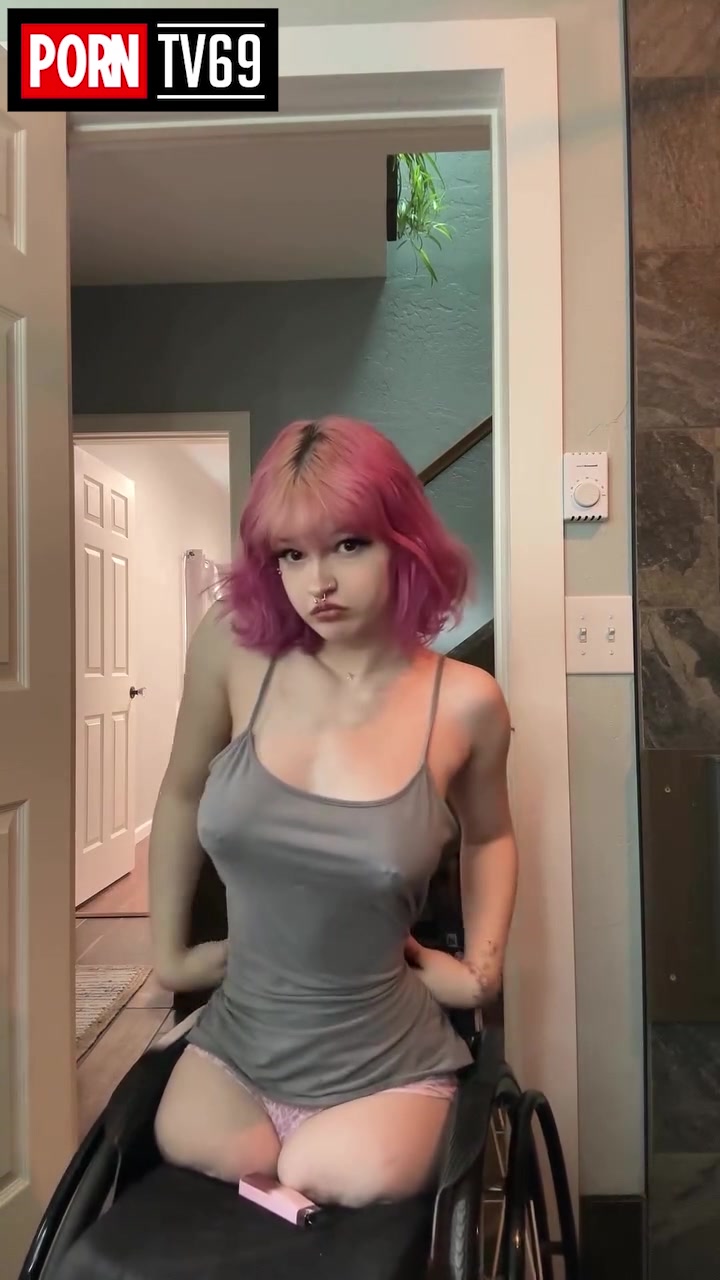 Amputeekay Onlyfans nipples protruding under thin shirt!!!