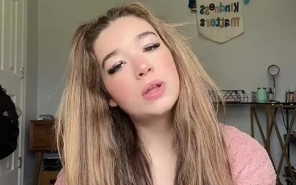 Baylen Dupree New Video Showing Off Her Big Boobs