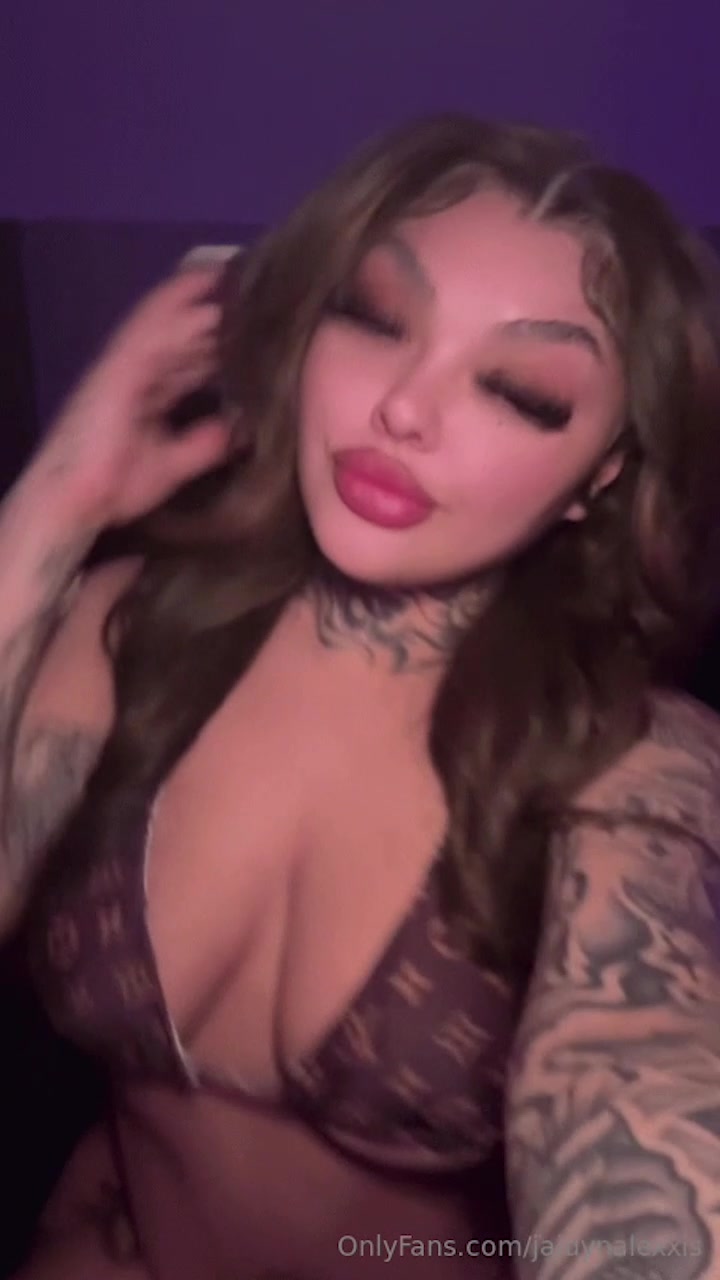 Jaidyn Alexis New Porn Video Shows Off Her Huge Breasts