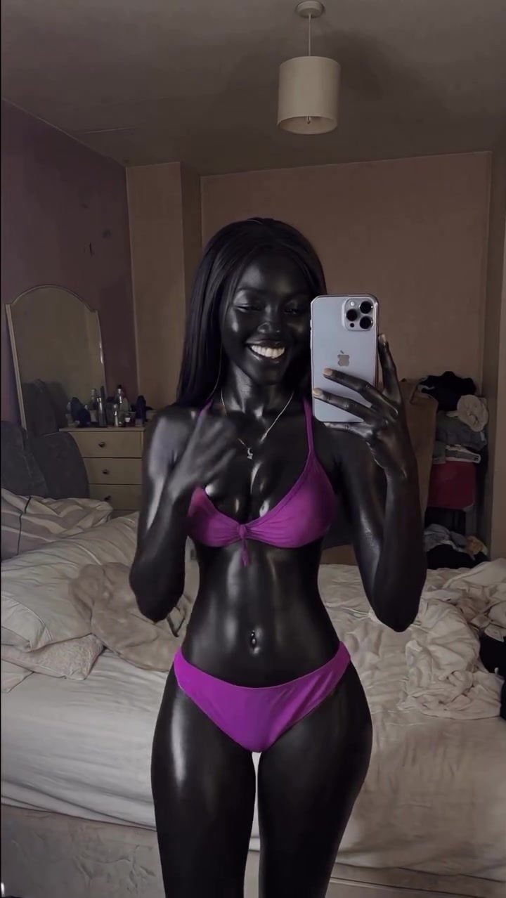 Ayannasoblack – Beautiful Angel Shows Off Hot Body