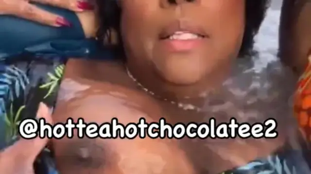 Blueface Mom Nude Showing Off Her Big Breasts In Live Stream