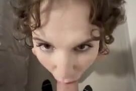 Noarmsgirl Sucking Her BF And Swallowing Every Drop Of Cum