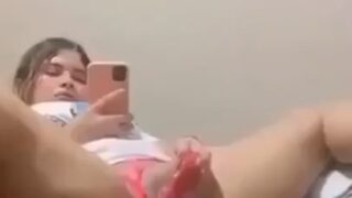Video Yacuny Masturbated Naked With Dildo Is Hot Viral