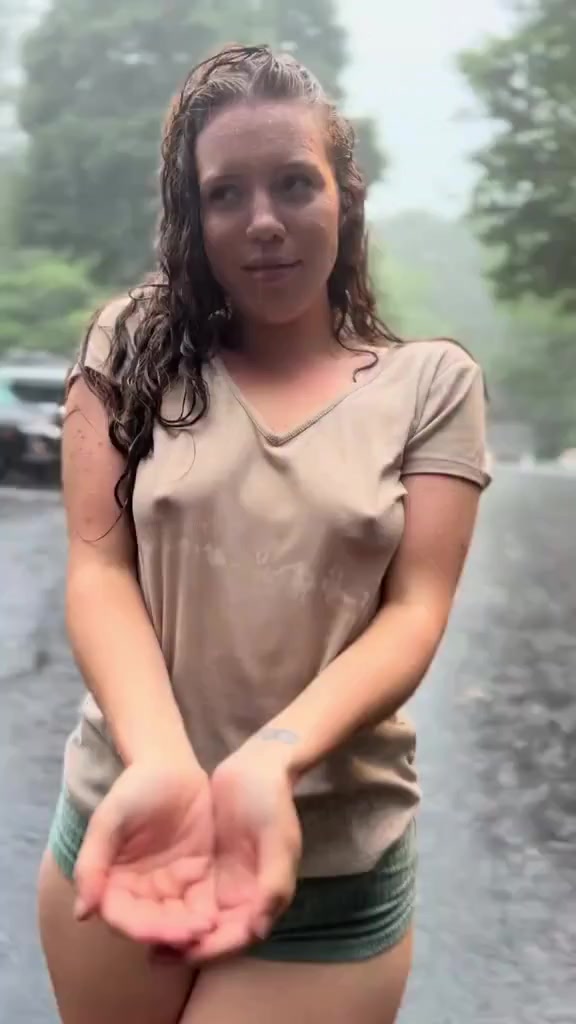 Brittney Alissah Aka Brii.babyy1 Showing Off Her Hot Body